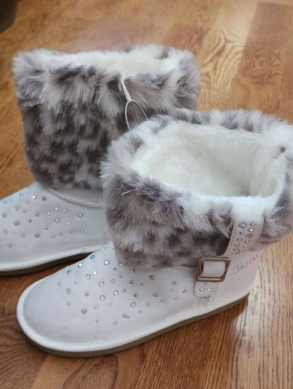 NWT Deadstock Justice Girls Rhinestone Faux Fur Winter Boots White Size Girl's 2